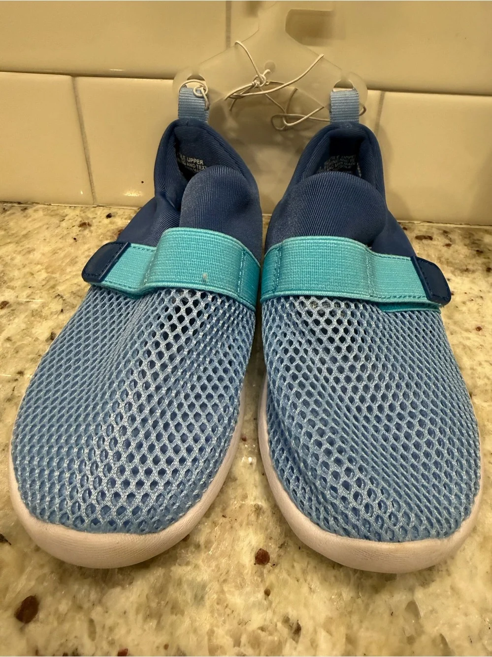 Cat & Jack Light Blue Mesh Water Shoes with Teal Strap Size 10 NWOT